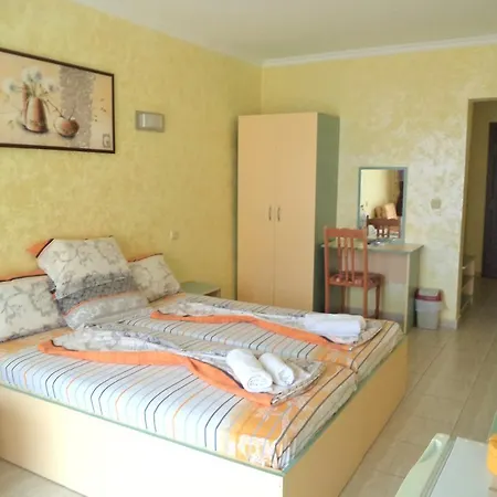 Guest house Galaktik 3*