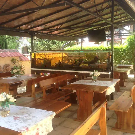 Guest house Galaktik 3*